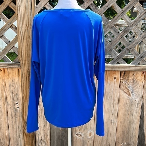 Michael Kors Zipper Top Size Medium - Picture 6 of 6